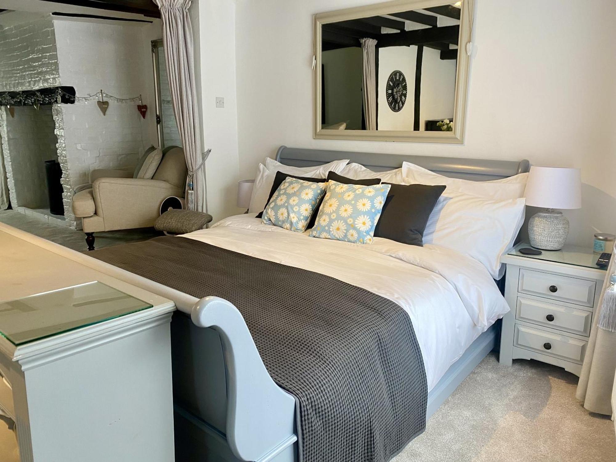 Chestnut Tree Cottage, 7 High Street Ардингли Экстерьер фото