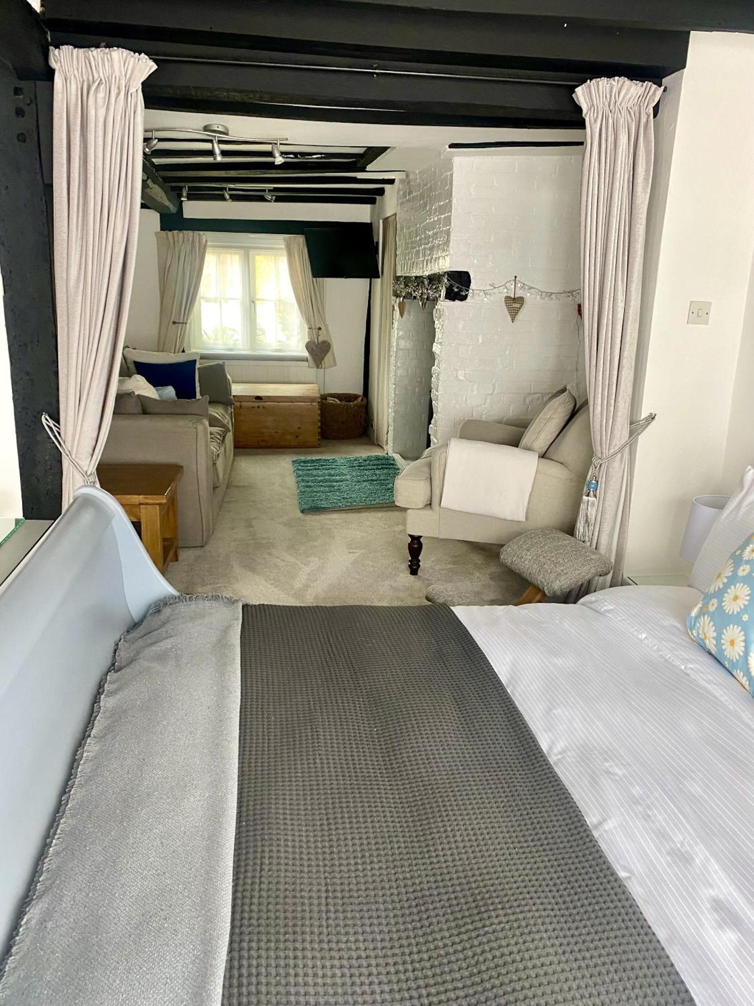 Chestnut Tree Cottage, 7 High Street Ардингли Номер фото